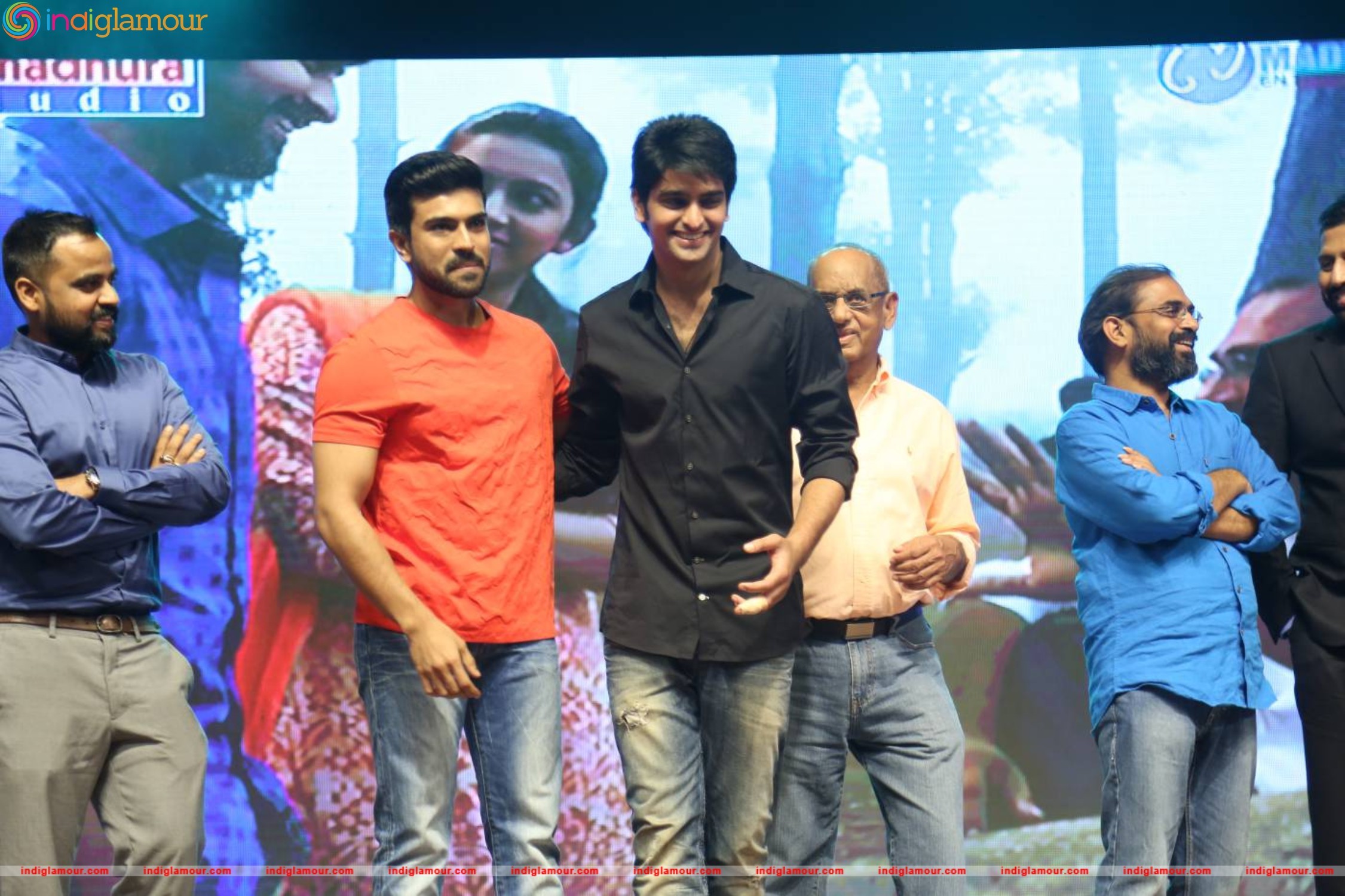 Oka Manasu Audio Launch Event hd photo