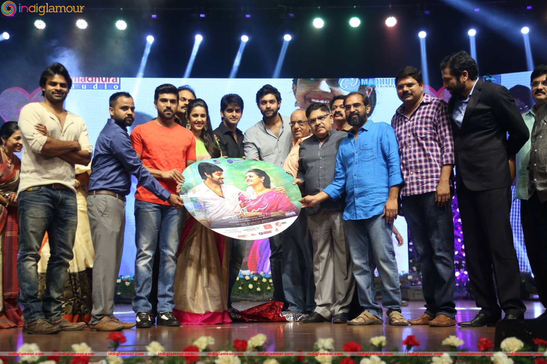 Oka Manasu Audio Launch Event hd photo
