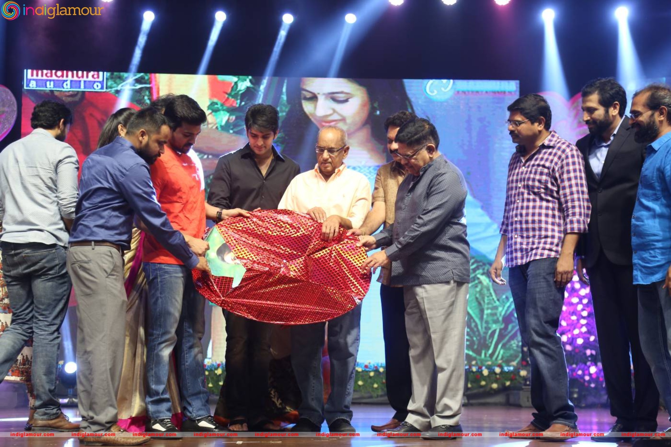 Oka Manasu Audio Launch Event hd photo