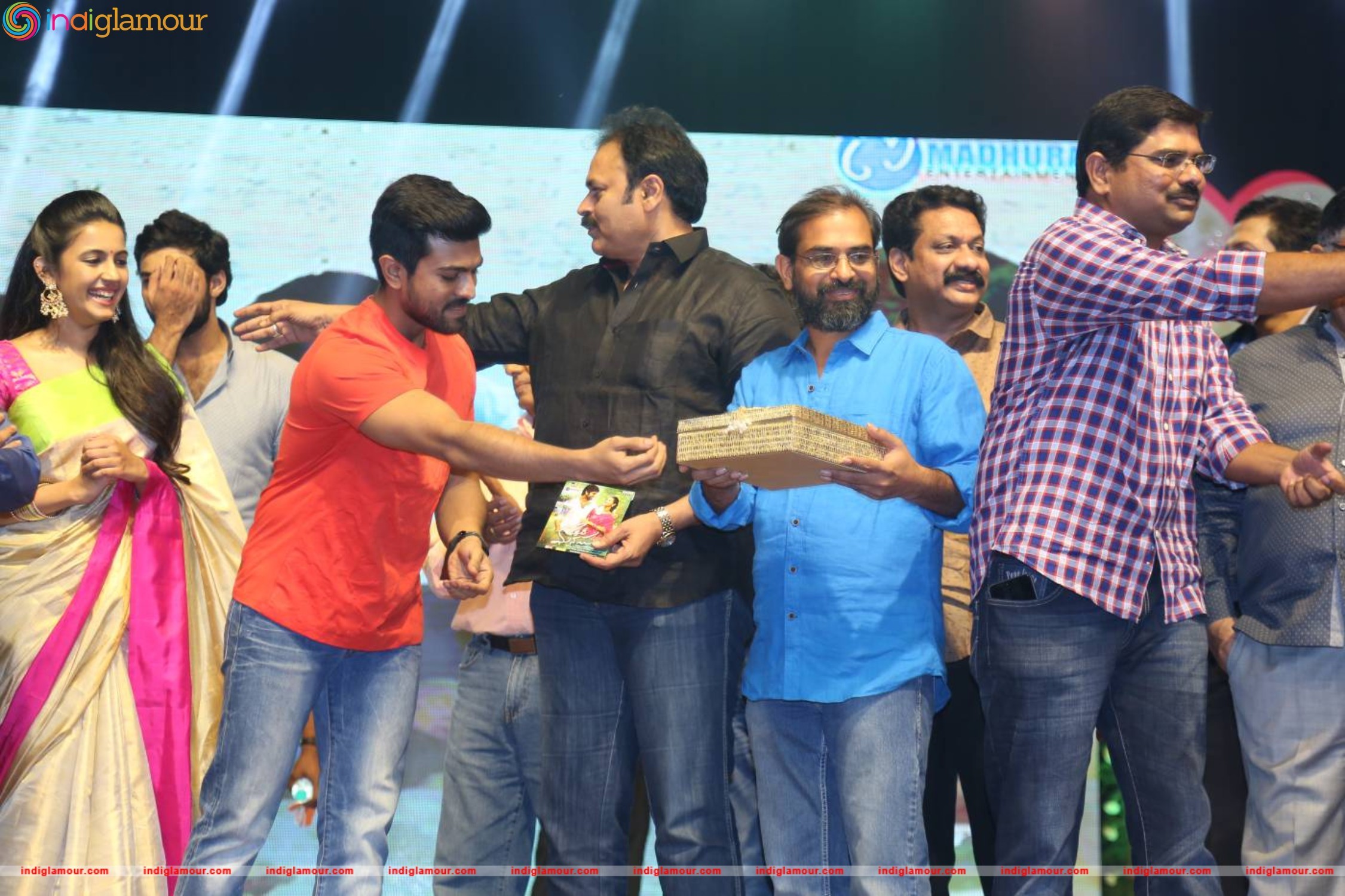 Oka Manasu Audio Launch Event hd photo
