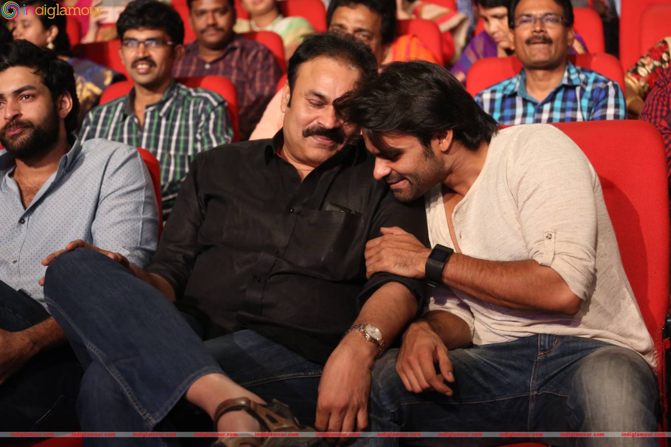 Oka Manasu Audio Launch Event hd photo