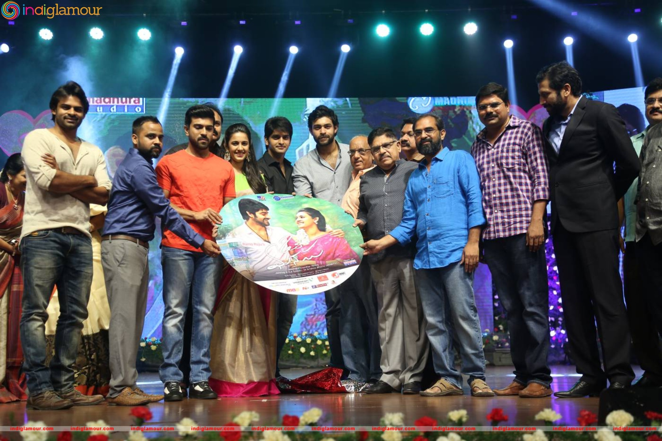 Oka Manasu Audio Launch Event hd photo