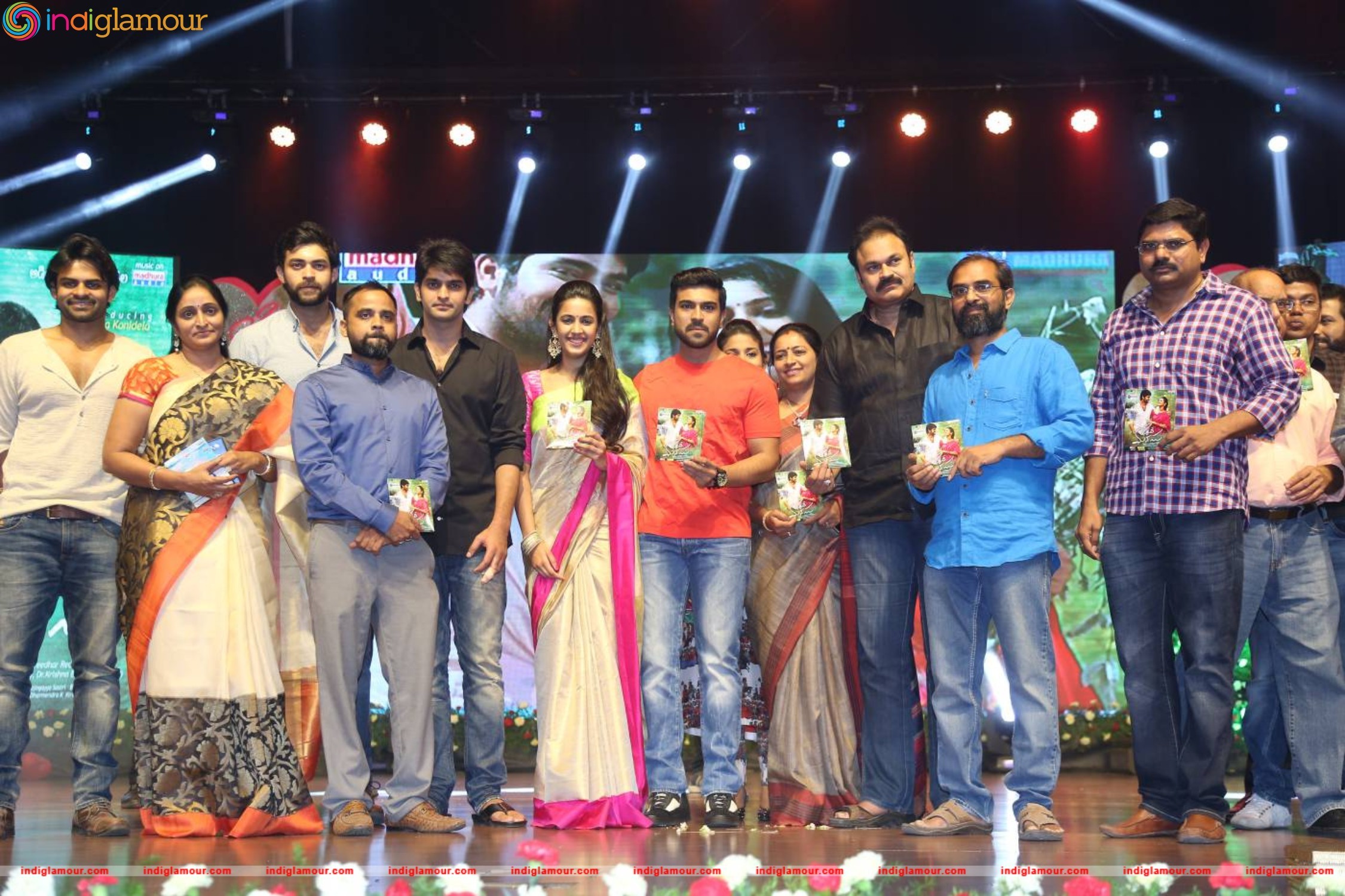 Oka Manasu Audio Launch Event hd photo
