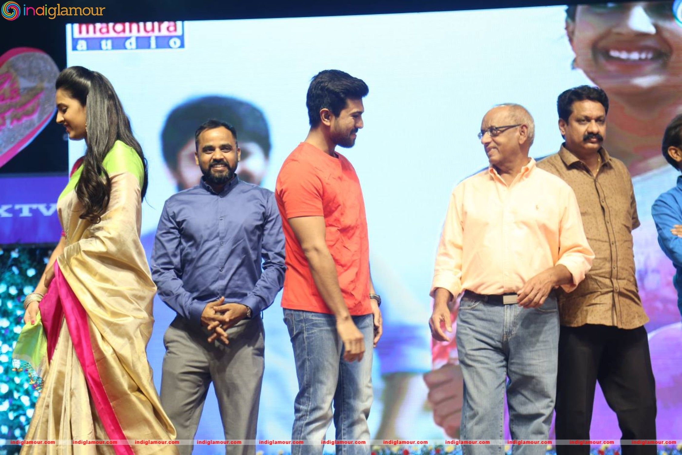 Oka Manasu Audio Launch Event hd photo