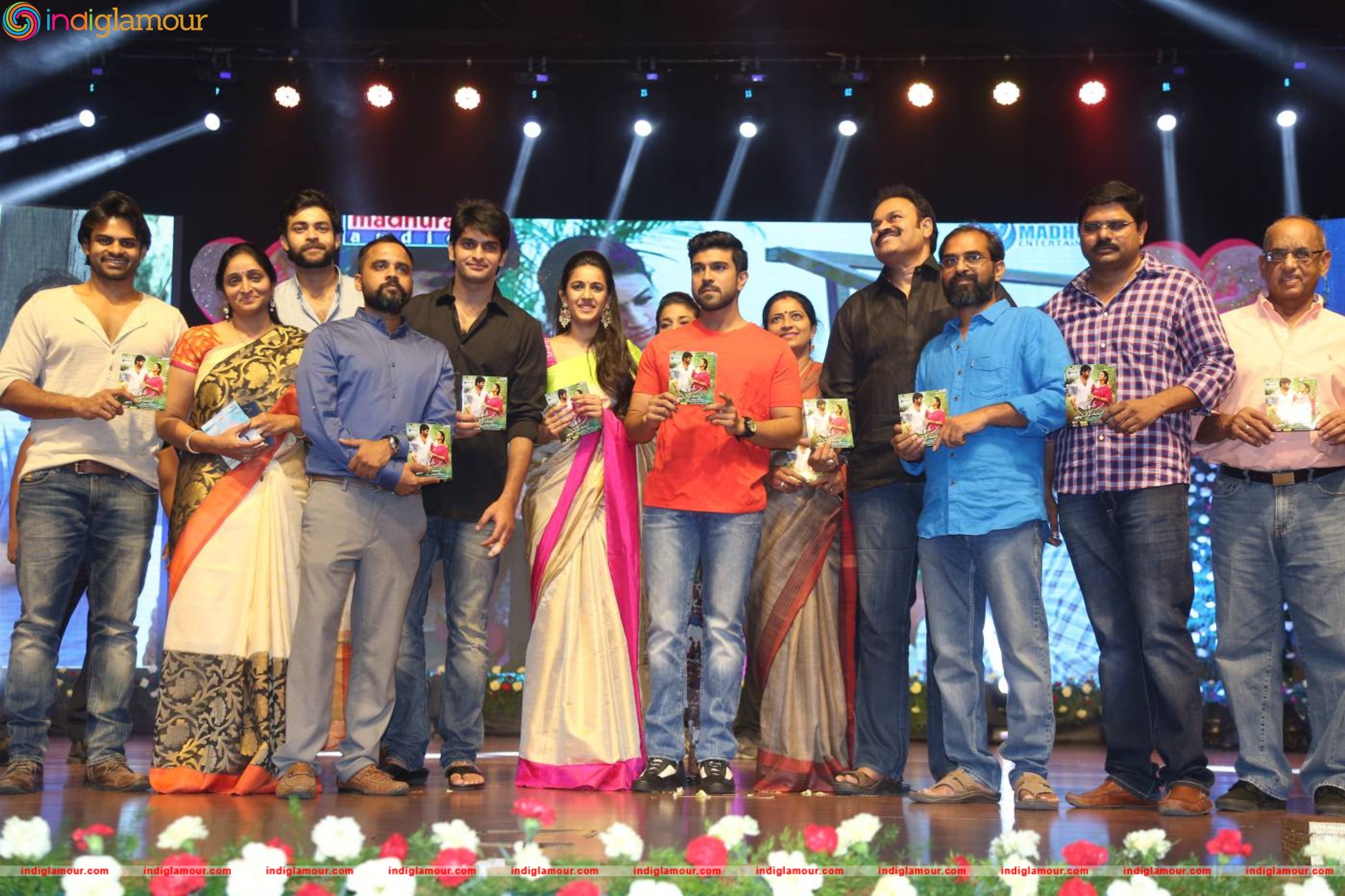 Oka Manasu Audio Launch Event hd photo