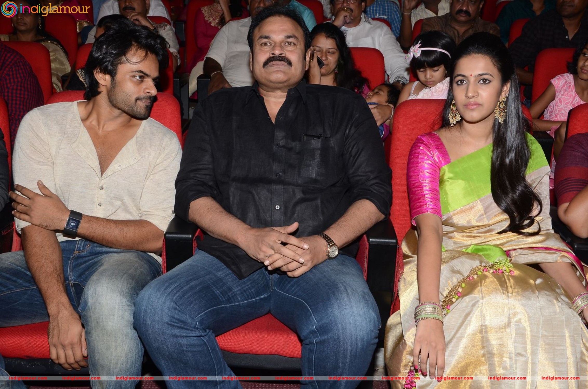 Oka Manasu Audio Launch Event hd photo