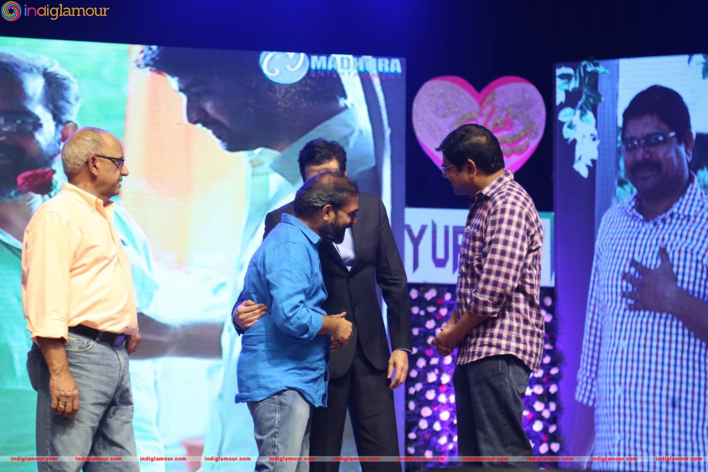 Oka Manasu Audio Launch Event hd photo