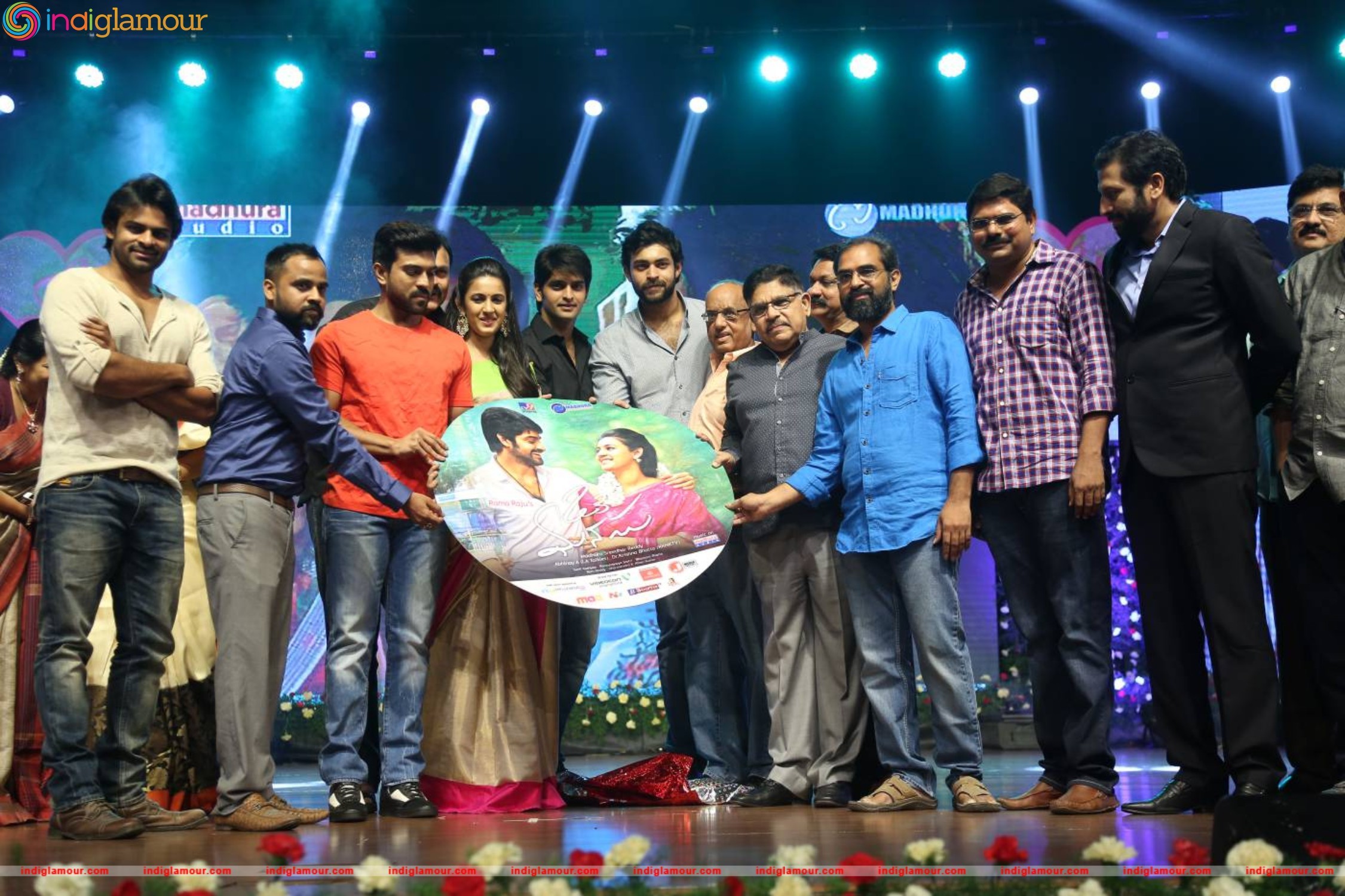Oka Manasu Audio Launch Event hd photo