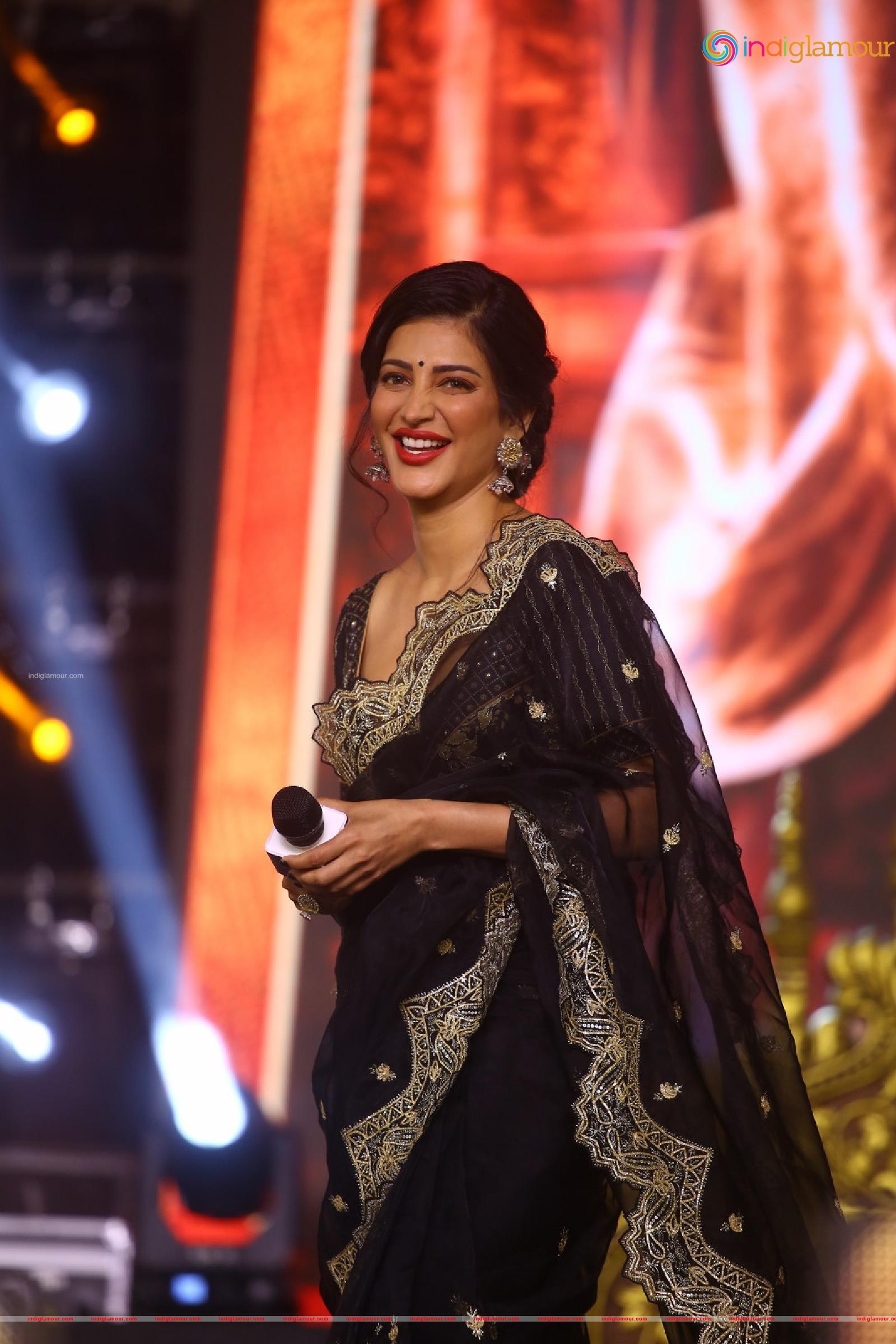 Veera Simha Reddy Pre Release Event HD photos,stills-indiglamour.com ...