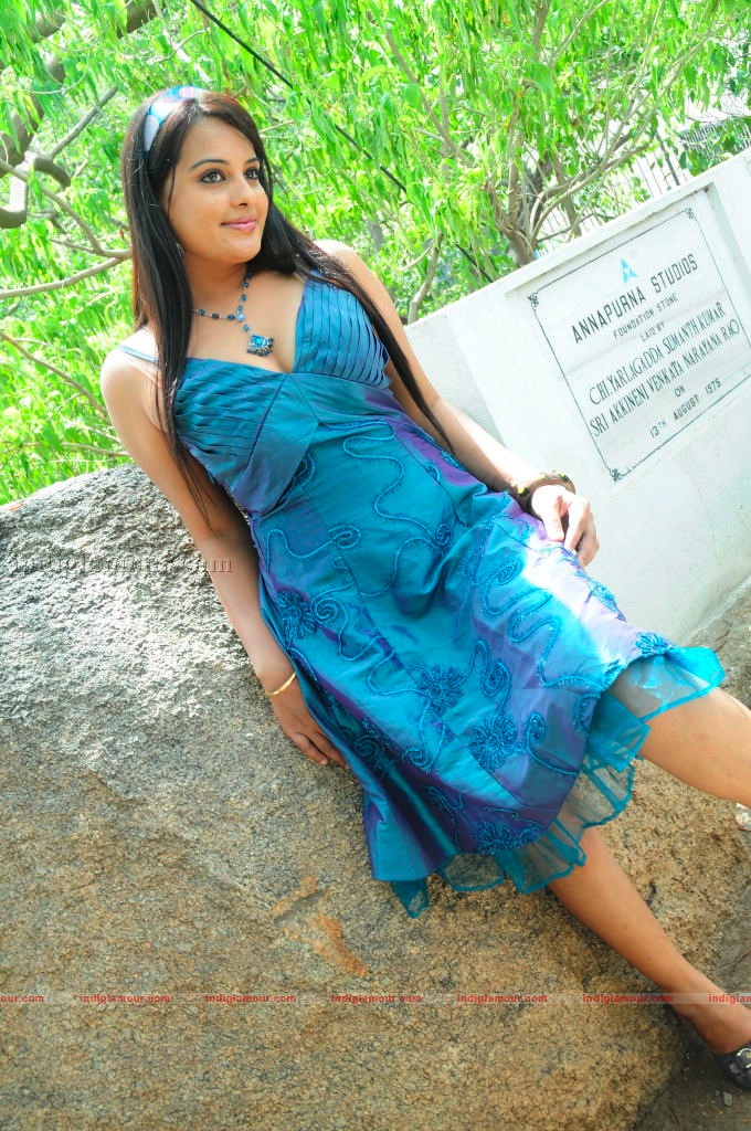 Roop Kaur Actress hd photo
