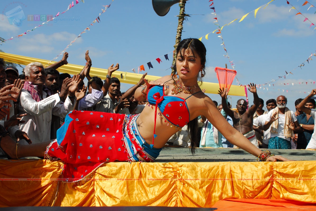 Arti Puri Actress hd photo