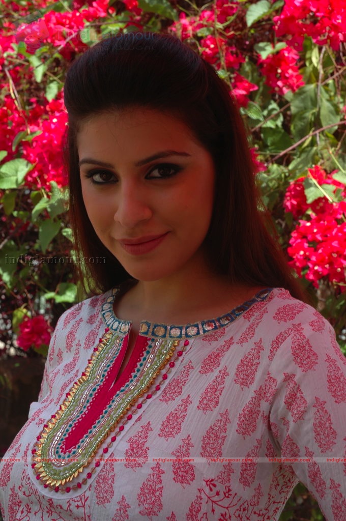 Karishma Kotak Actress hd photo