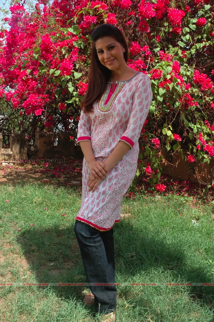 Karishma Kotak Actress hd photo