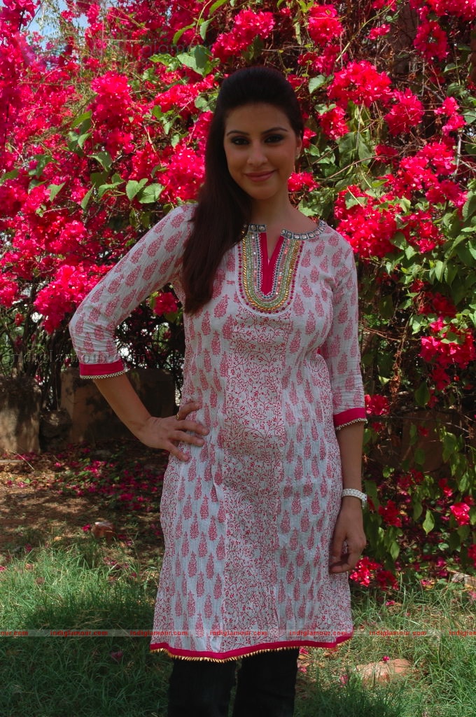 Karishma Kotak Actress hd photo