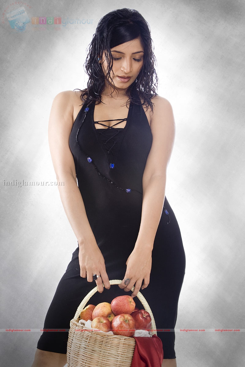 Mona Bhatt Actress hd photo