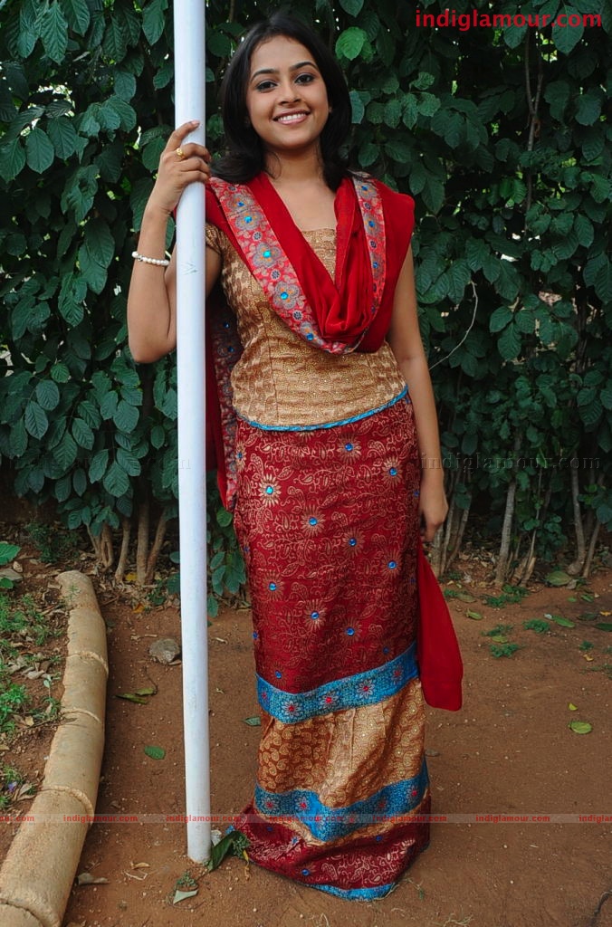 Hrudi Actress hd photo