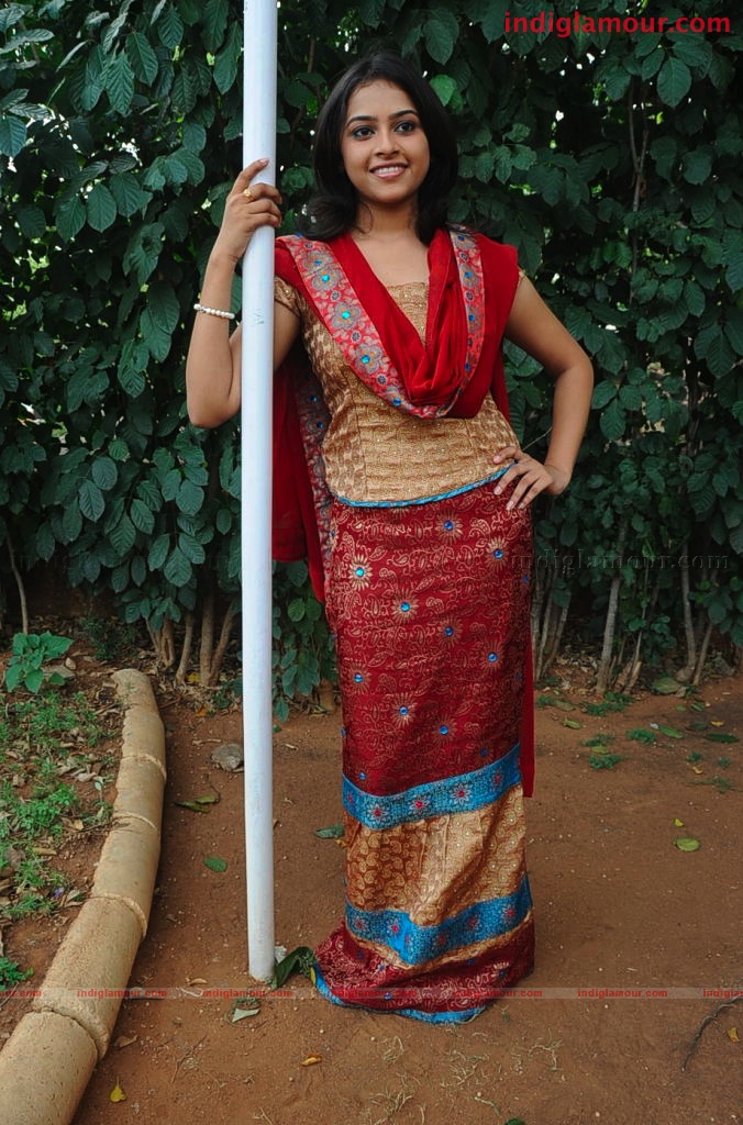Hrudi Actress hd photo