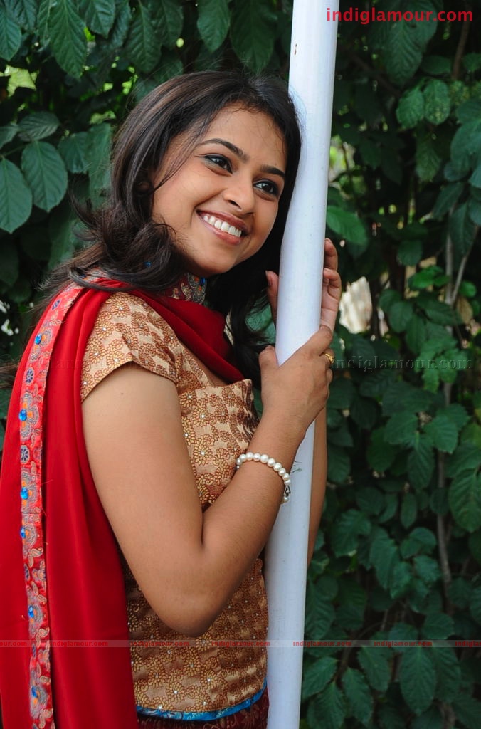 Hrudi Actress hd photo
