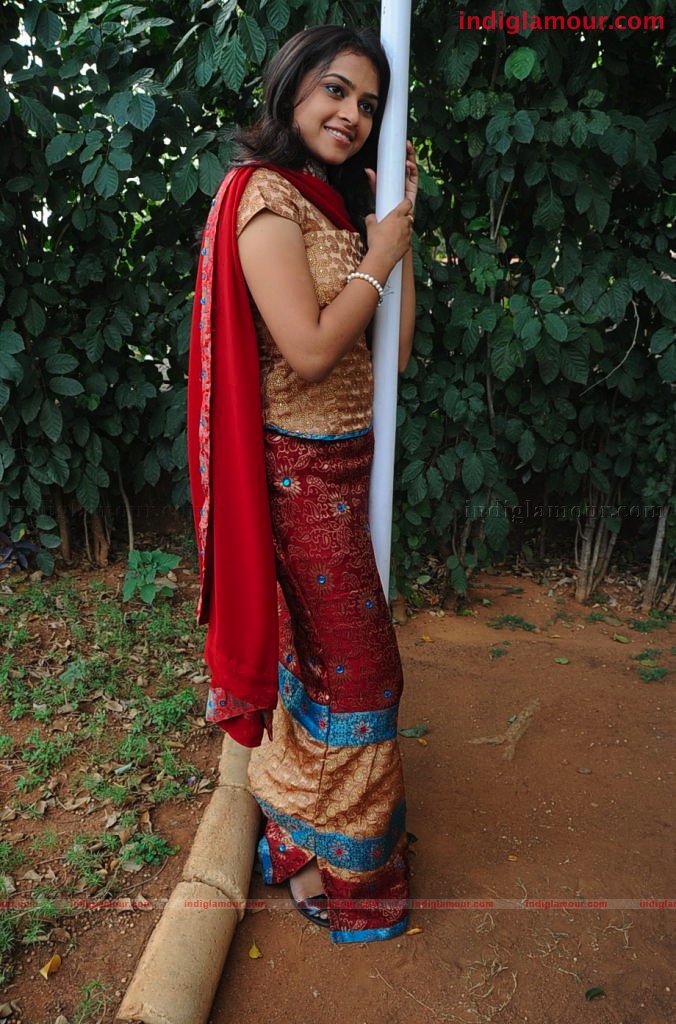 Hrudi Actress hd photo