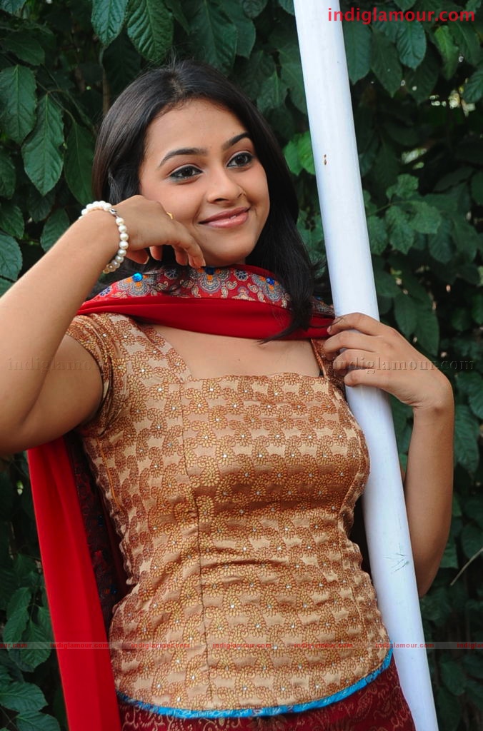Hrudi Actress hd photo