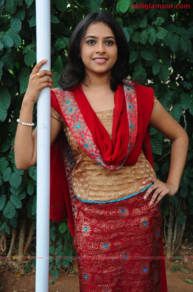Hrudi Actress hd photo