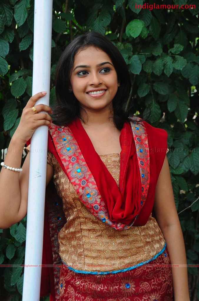 Hrudi Actress hd photo