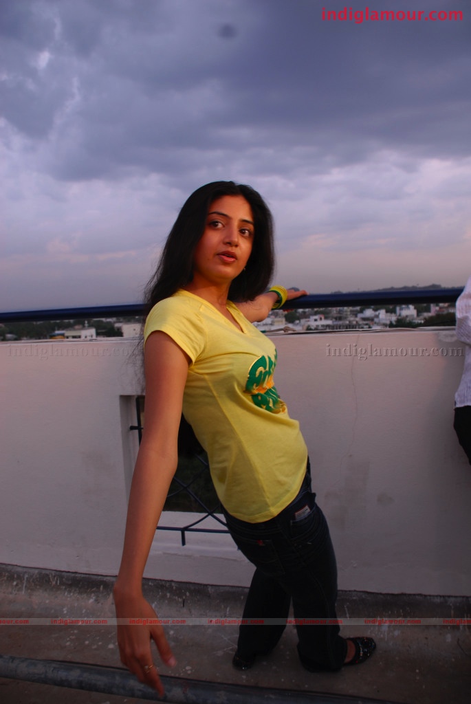 Poonam Kaur Actress hd photo