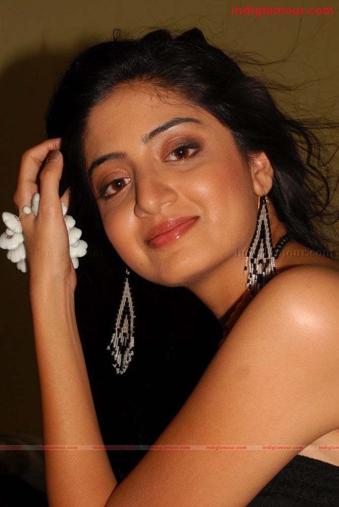 Poonam Kaur Actress hd photo