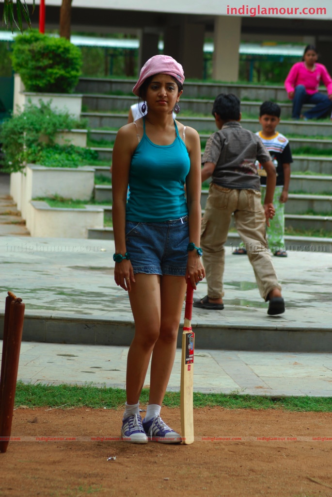 Poonam Kaur Actress hd photo