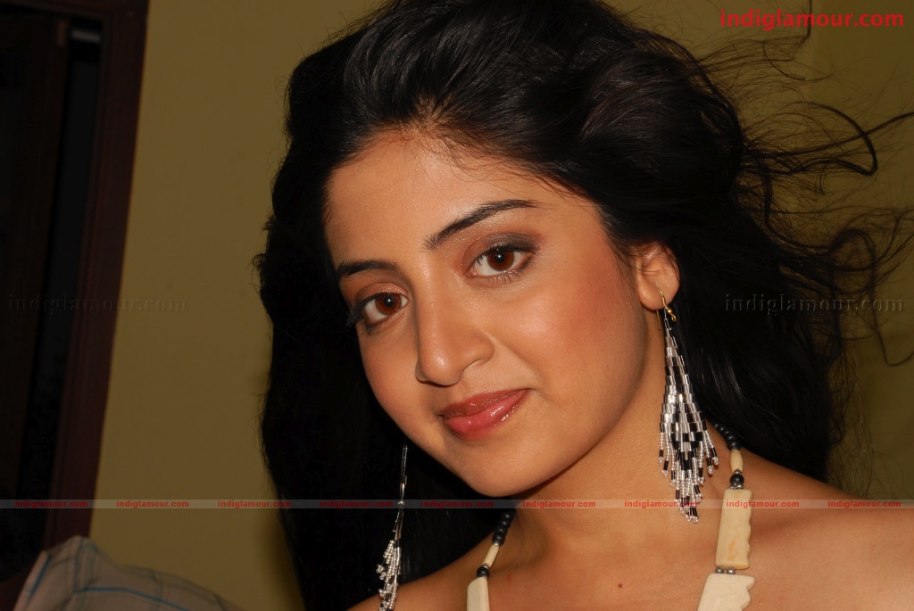 Poonam Kaur Actress hd photo