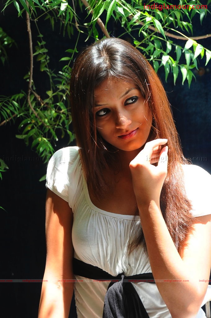 Ruby Parihar Actress hd photo