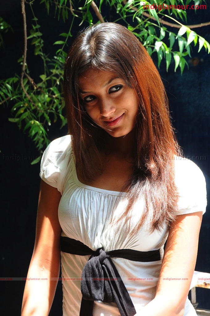 Ruby Parihar Actress hd photo