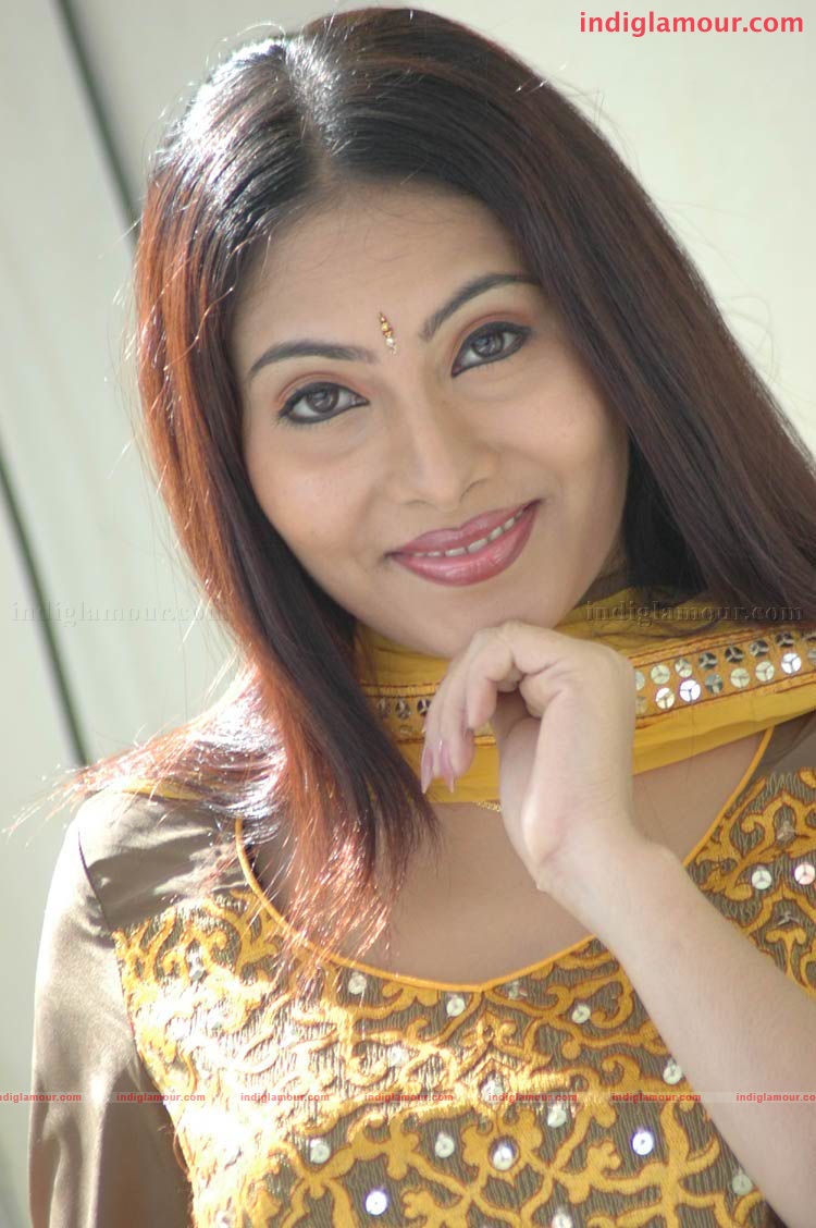 Nikithaa Actress hd photo