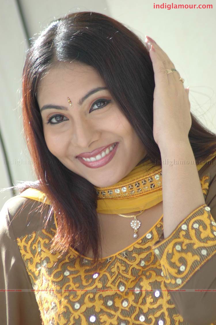 Nikithaa Actress hd photo