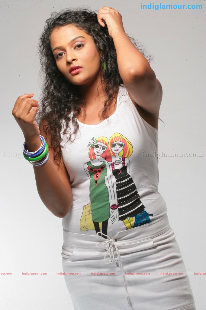 Sonia Deepti Actress hd photo