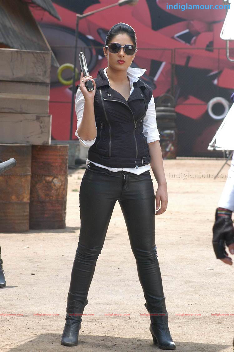 Nikesha Patel Actress hd photo