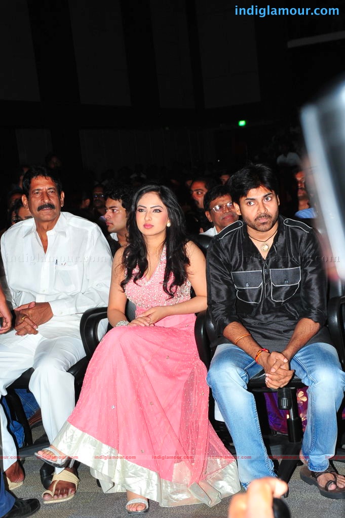 Nikesha Patel Actress hd photo
