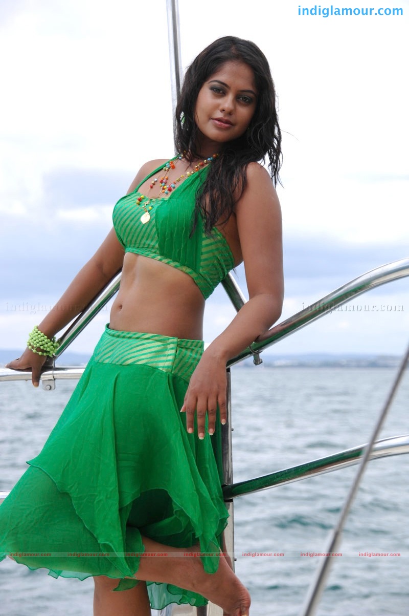 Bindhu Madhavi Actress hd photo