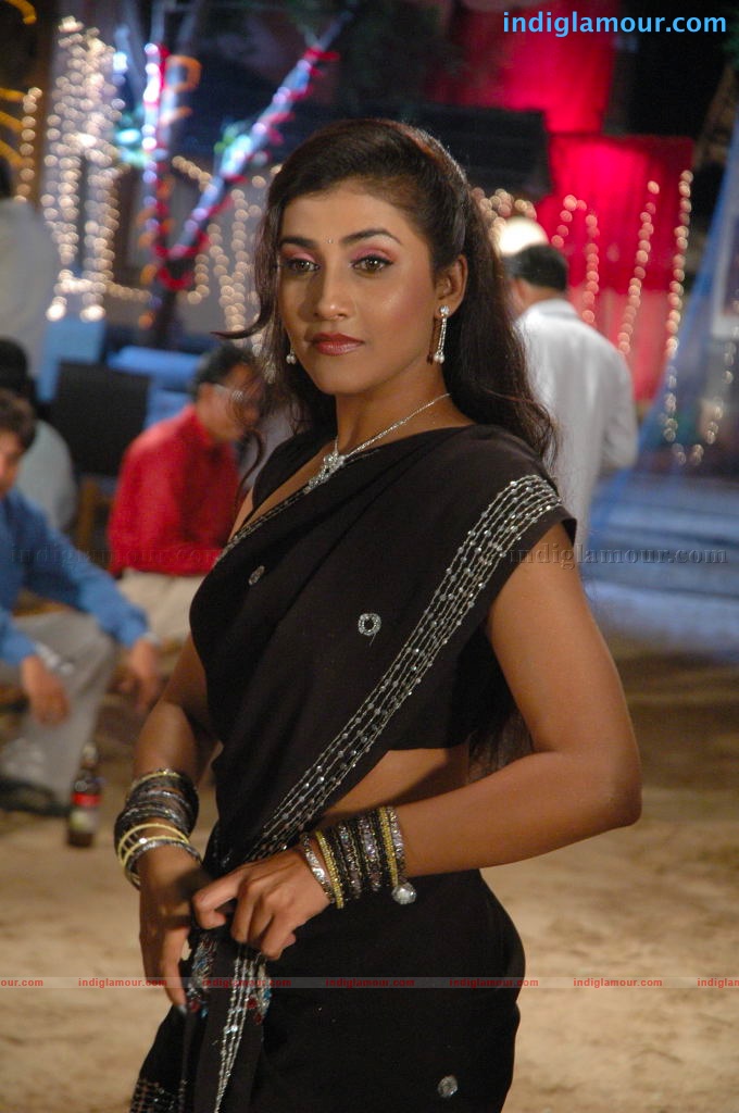 Kousha Actress hd photo