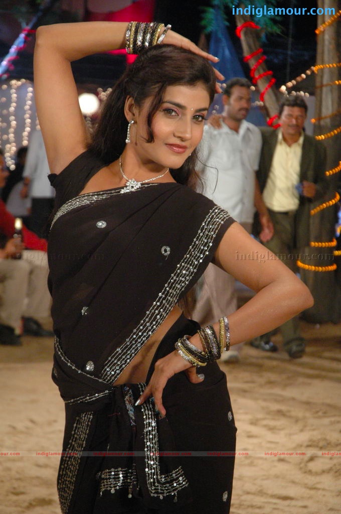 Kousha Actress hd photo