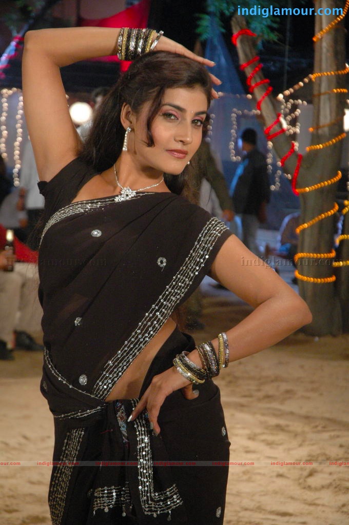 Kousha Actress hd photo
