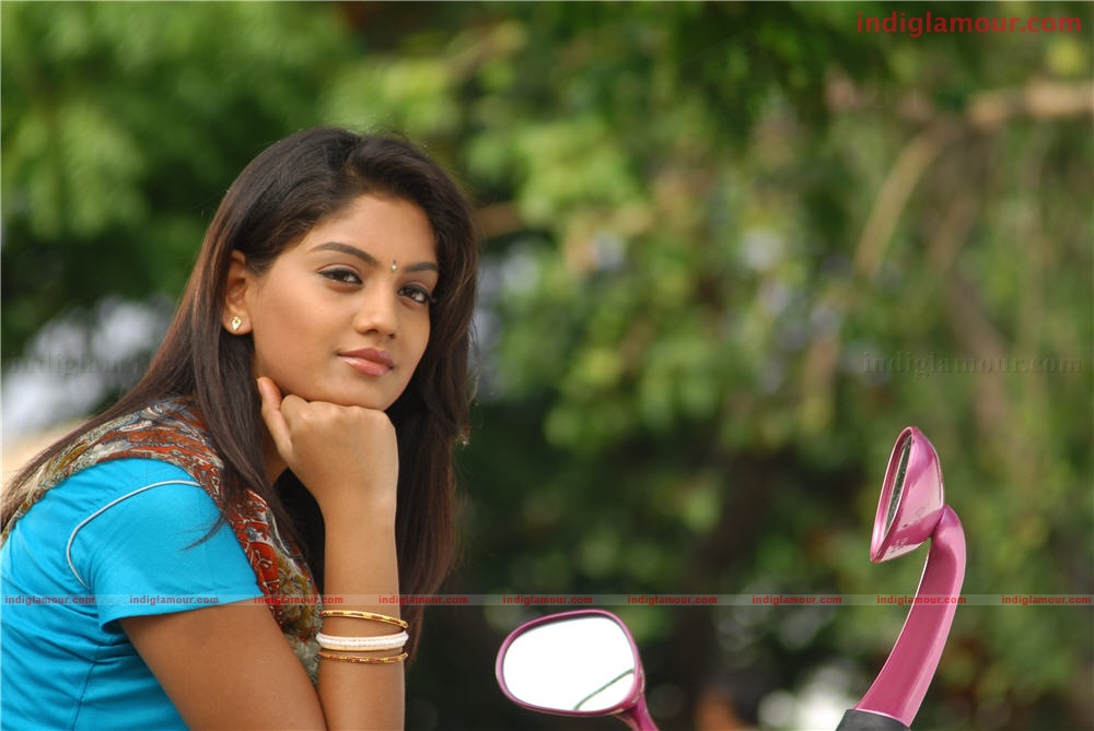 Karuna Actress hd photo