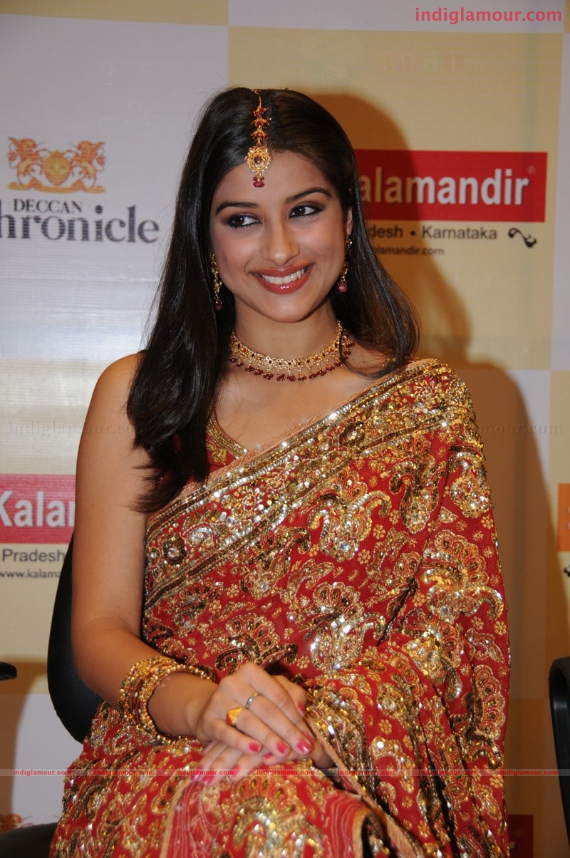 Madhurima Actress hd photo