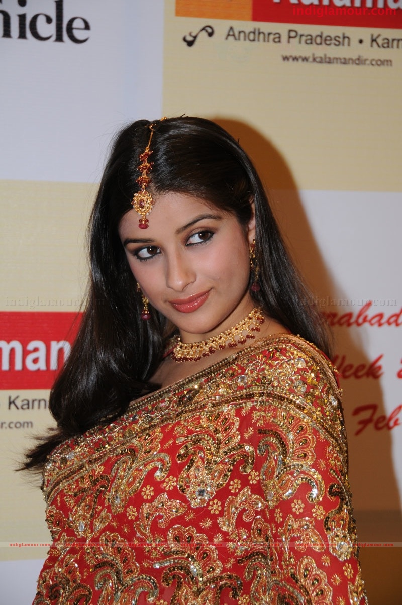 Madhurima Actress hd photo