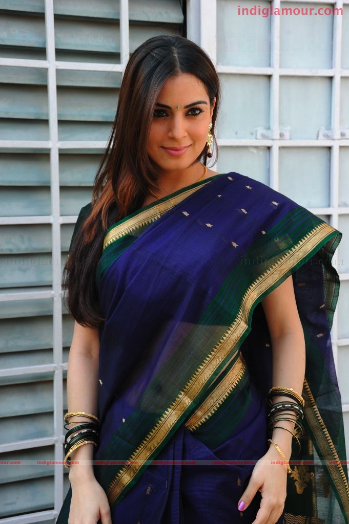 Shradha Arya Actress hd photo