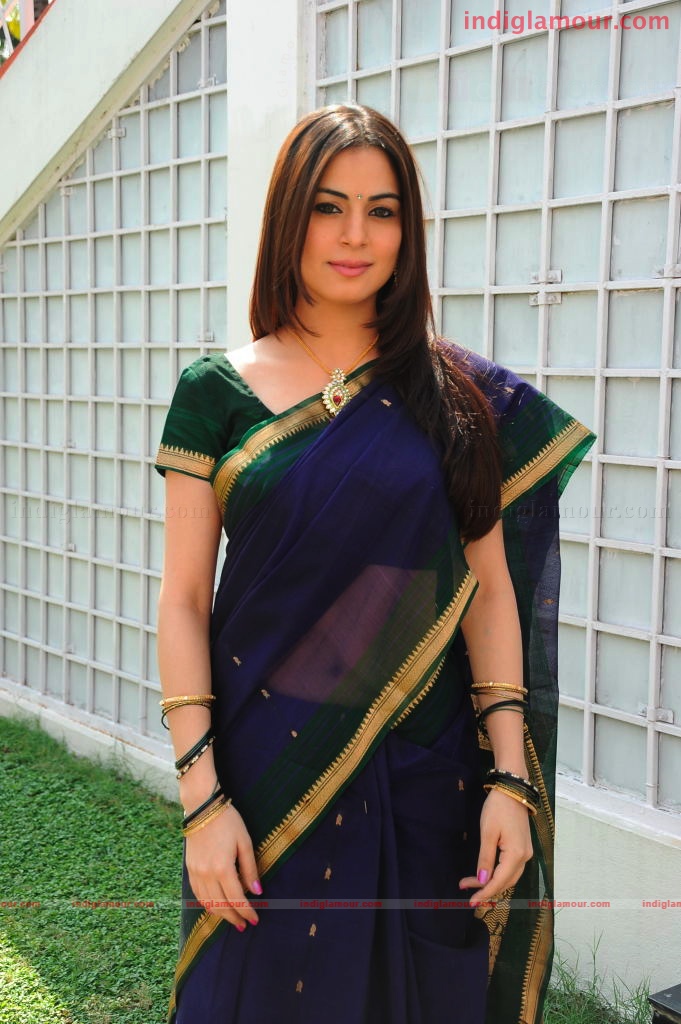 Shradha Arya Actress hd photo
