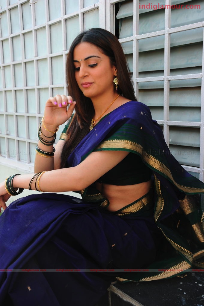 Shradha Arya Actress hd photo