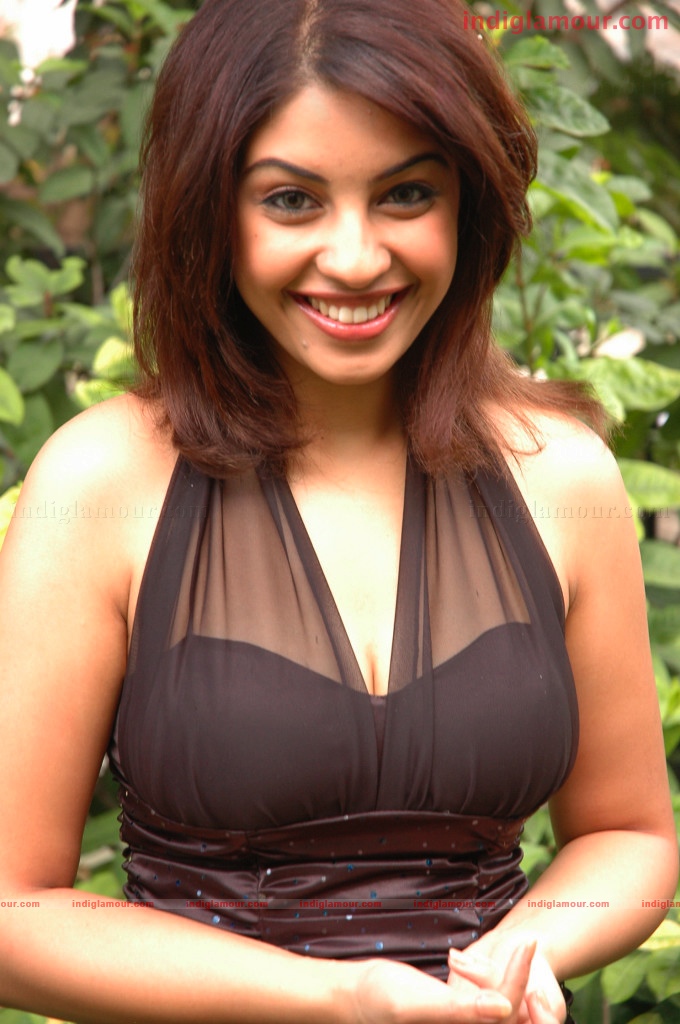 Richa Gangopadhyay Actress hd photo