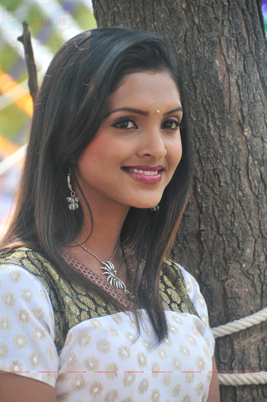 Sanchita Padukone Actress hd photo