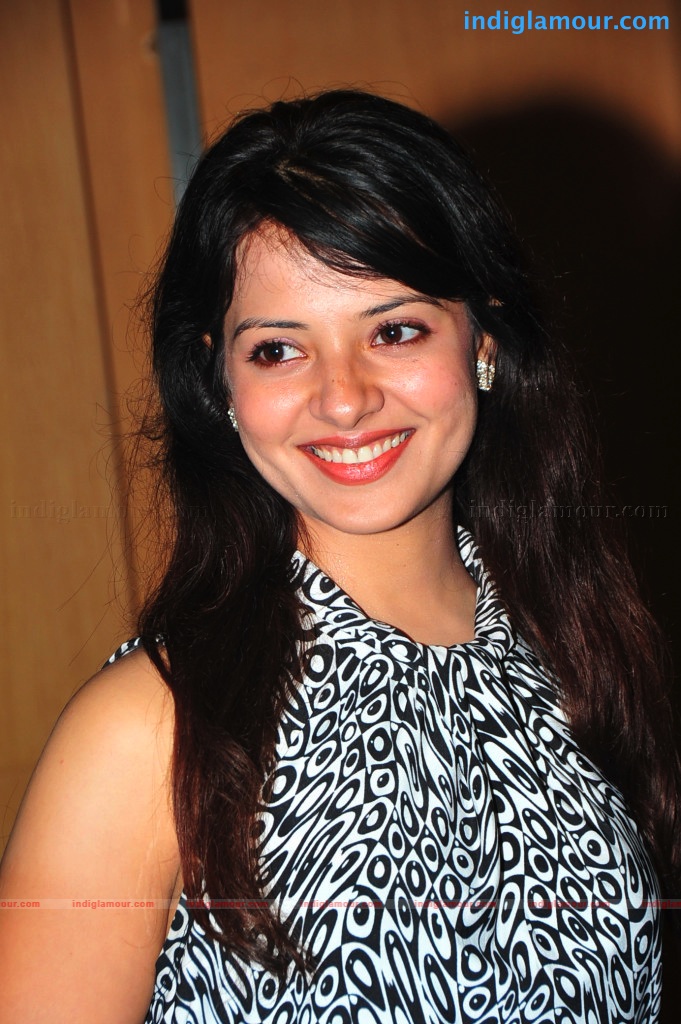 Saloni Actress hd photo